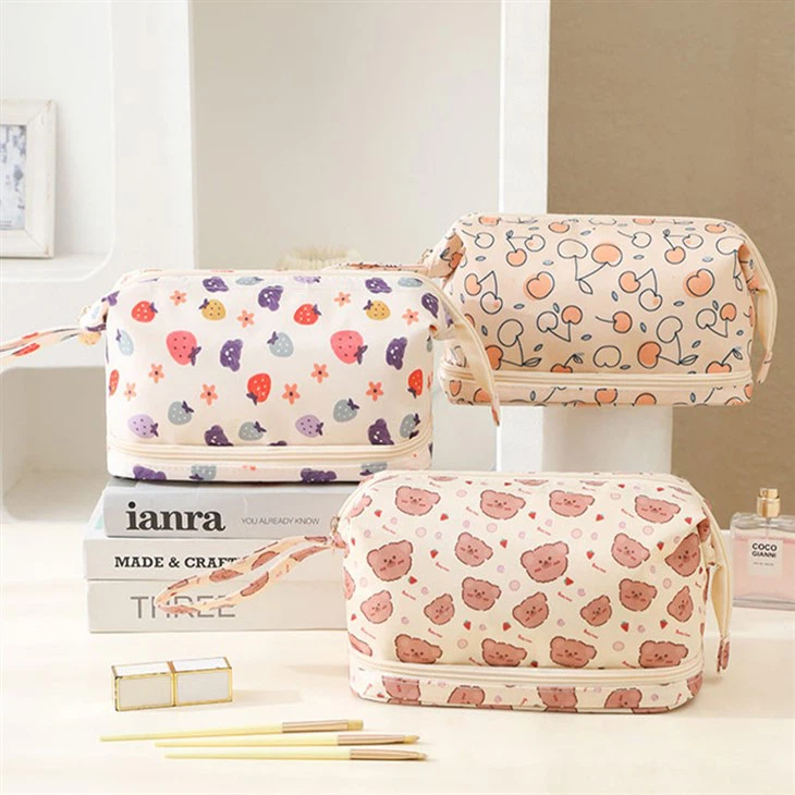 large-capacity-two-layer-makeup-bag6bbdea1e-be69-4423-a6cc-e0e278ee9552