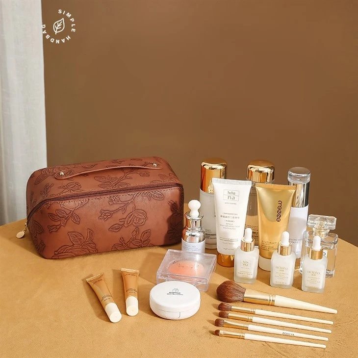 Embossed Flower Pattern Leather Makeup Bag
