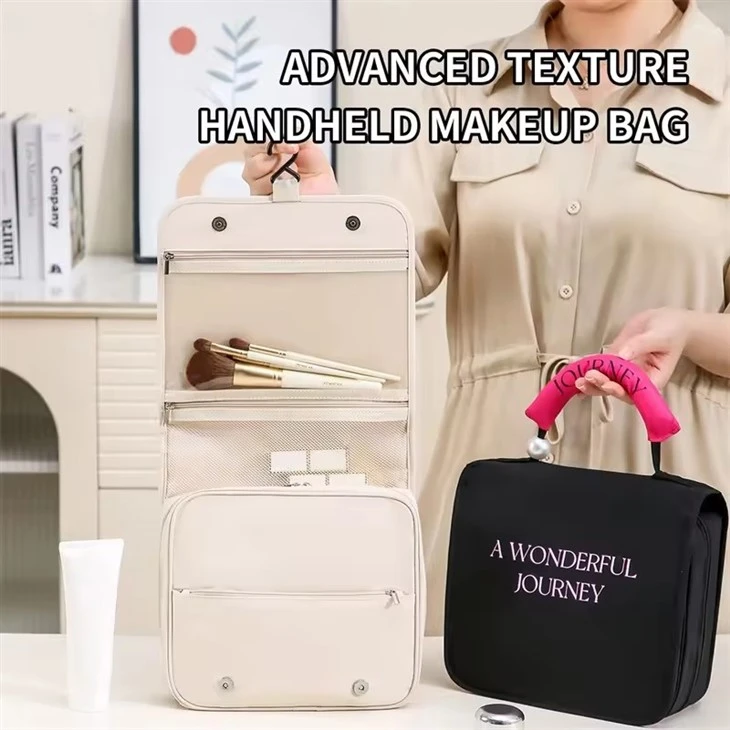 Hand-held Pearl Toiletry Bags For Travel