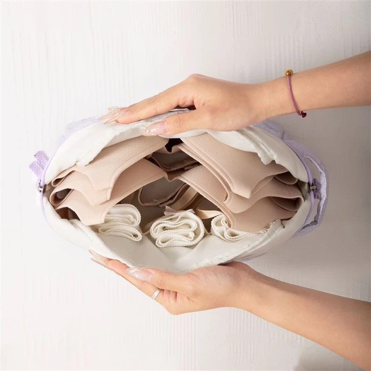 Large Capacity Quilted Cosmetic Bag