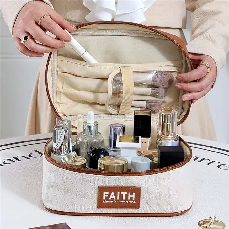 Long Box-Shaped Cosmetic Bag With Makeup Brush Organiser